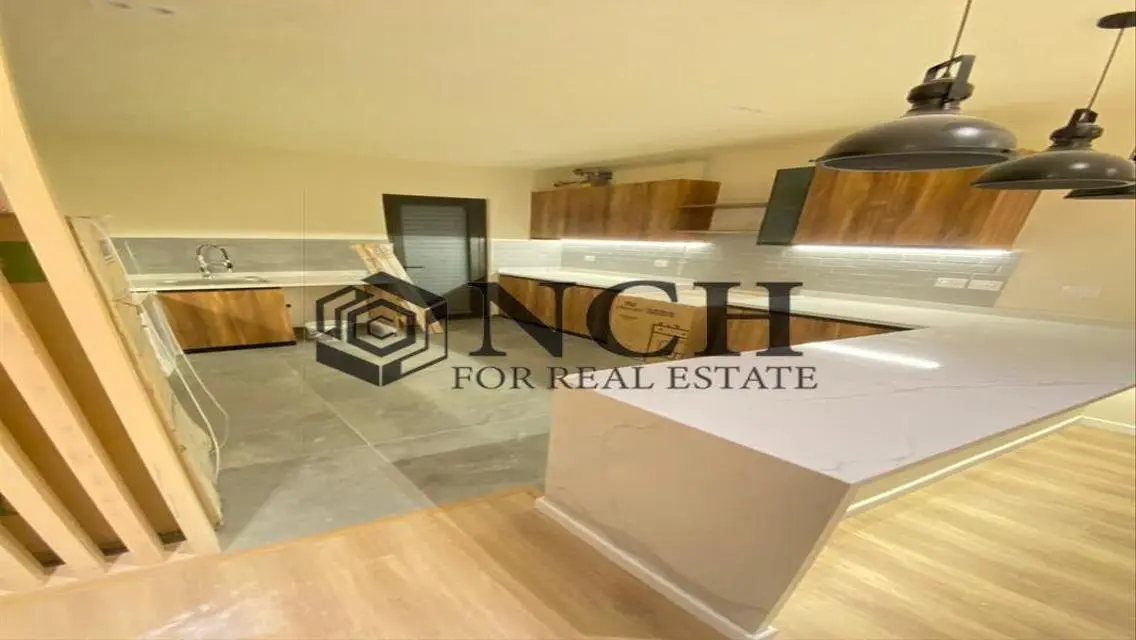 Luxury Lake View Apartment at LKr106