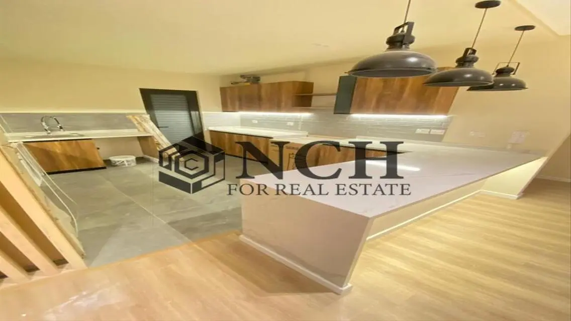 Luxury Lake View Apartment at LKr106