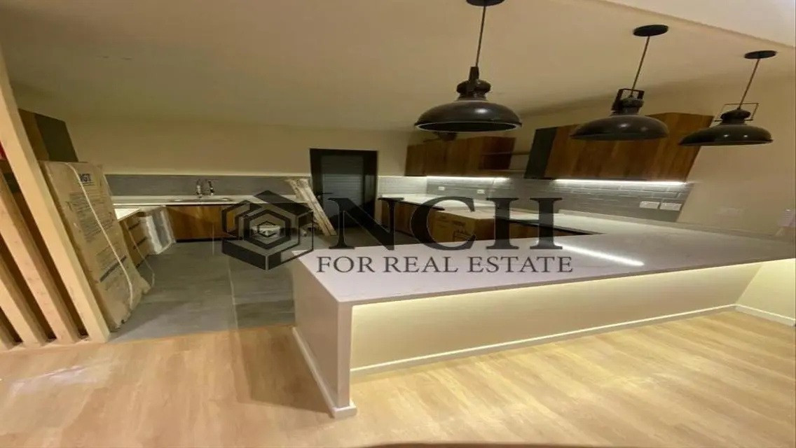 Luxury Lake View Apartment at LKr106