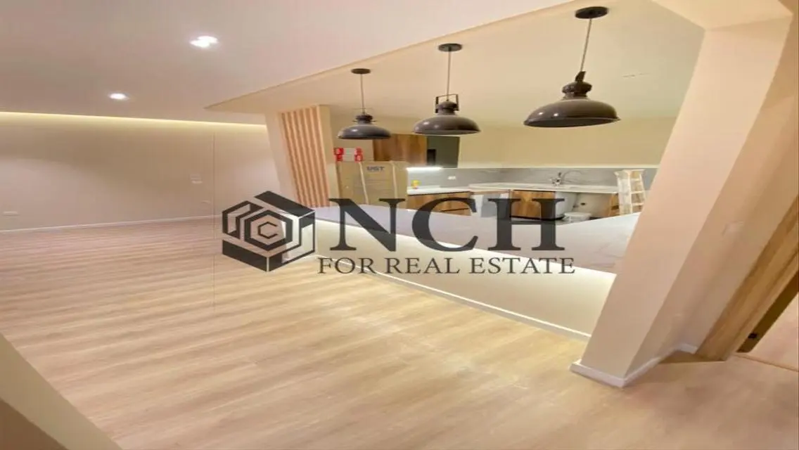 Luxury Lake View Apartment at LKr106