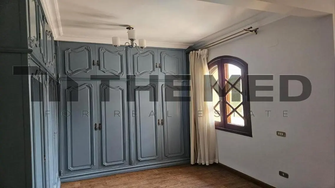 Luxury Villa for Sale with Private Pool and Garden