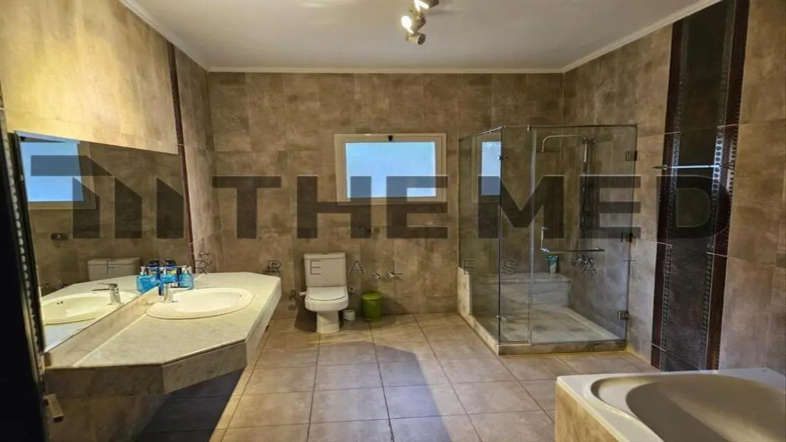 Luxury Villa for Sale with Private Pool and Garden