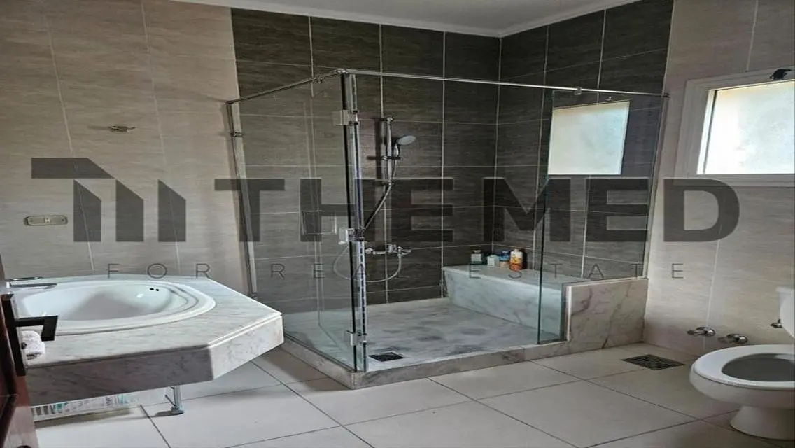 Luxury Villa for Sale with Private Pool and Garden