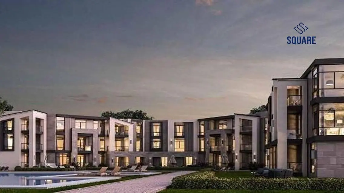 Luxury Apartment with Stunning Lake View