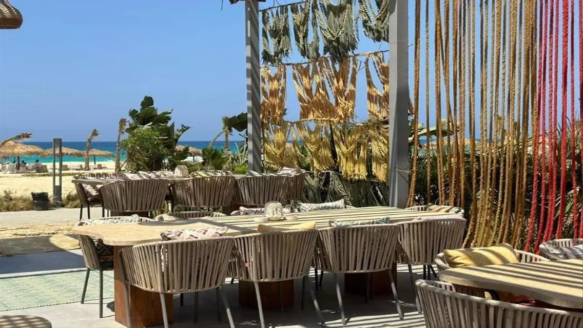 Luxury Apartment for Sale with 250 sqm Near the Pool