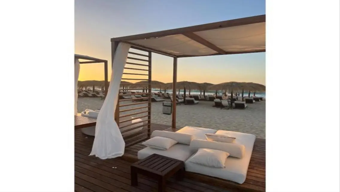 Luxury Apartment for Sale with 250 sqm Near the Pool