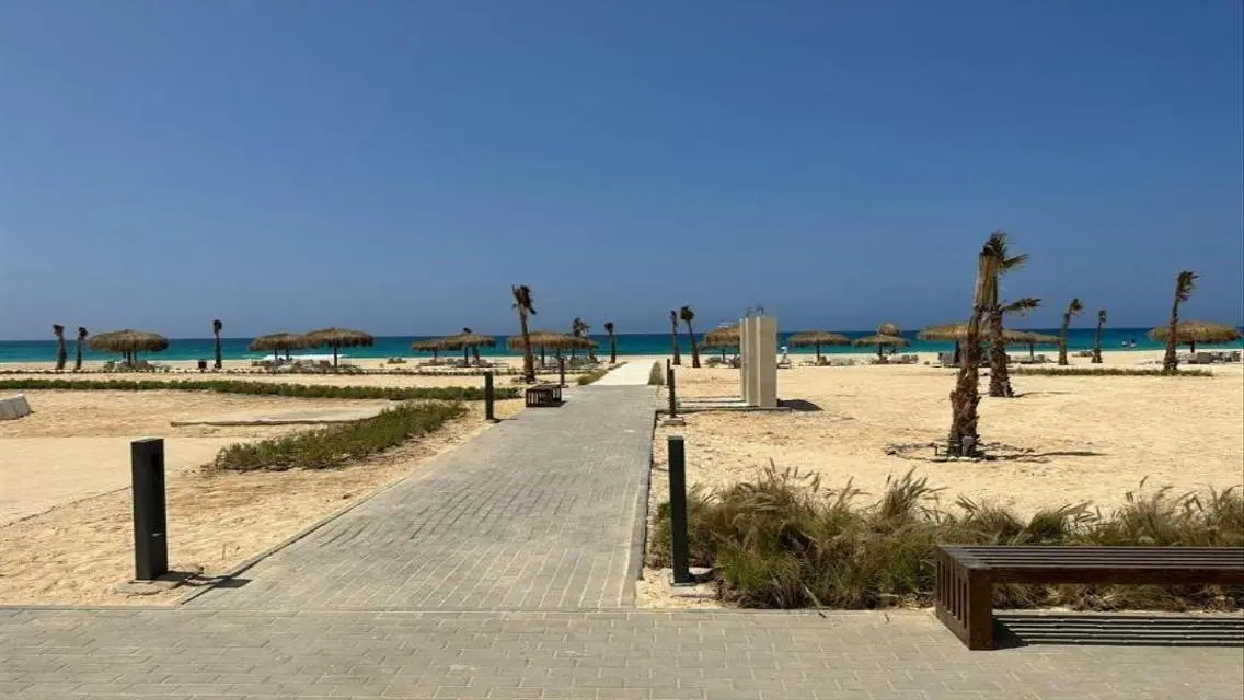 Luxury Apartment for Sale with 250 sqm Near the Pool