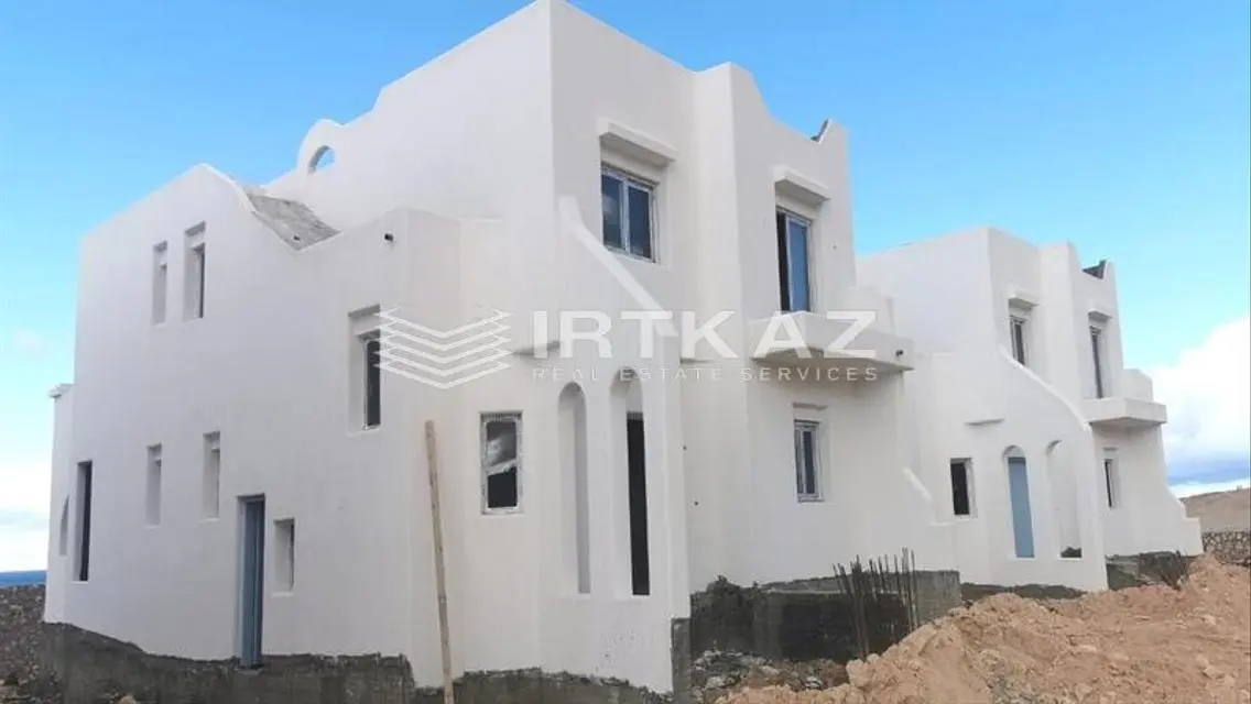 Luxury Apartment with 200 sqm Space and Lake View