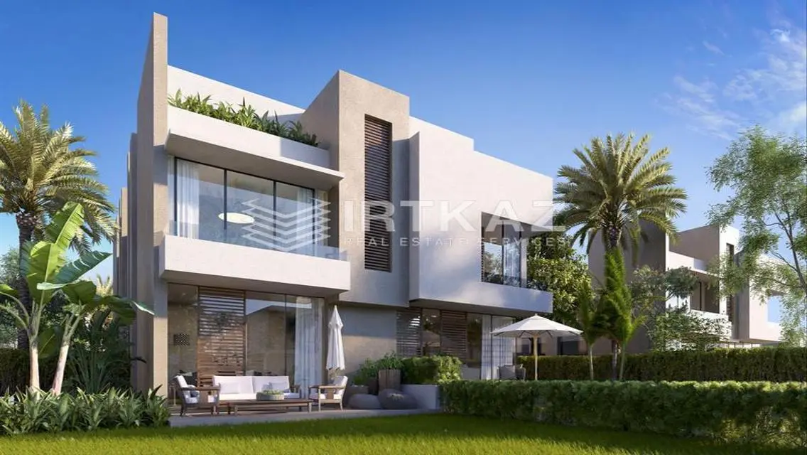 Luxury Apartment with 200 sqm Space and Lake View