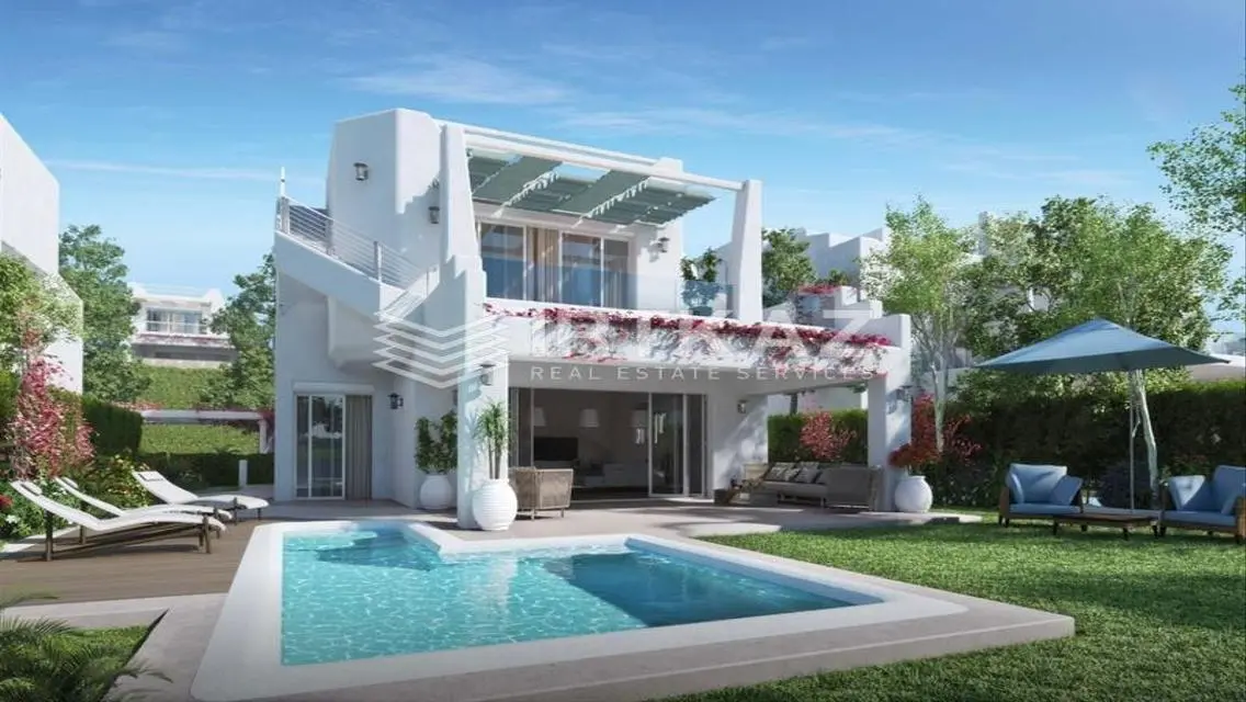 Luxury Apartment with 200 sqm Space and Lake View