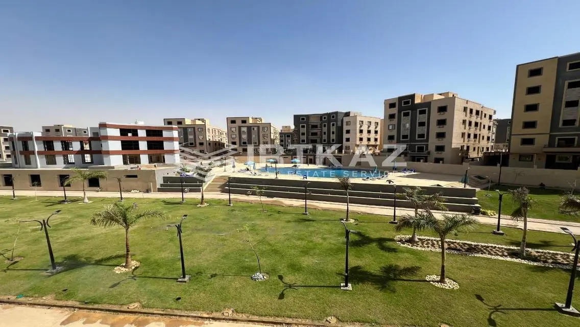 شقة فاخرة للبيع في قلب المدينة مع جميع المرافق
