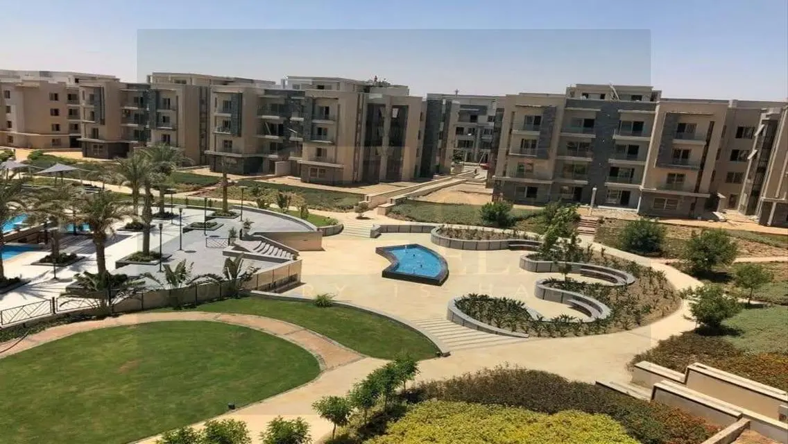 شقة فاخرة في جاليريا مع إطلالة على البحيرة