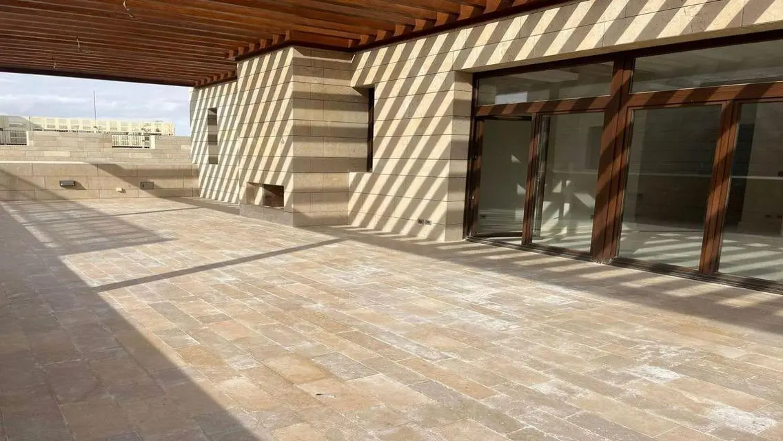 Luxury Villa for Sale with Stunning Views and 240 sqm Space