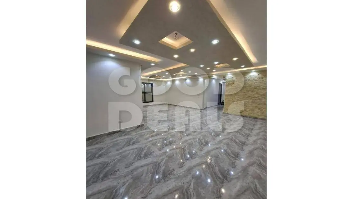 Stunning Apartment with Balcony and Security Guard