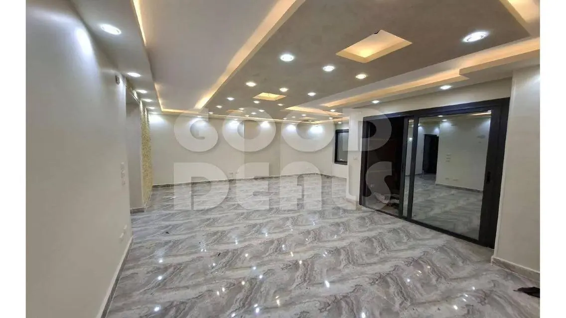 Stunning Apartment with Balcony and Security Guard