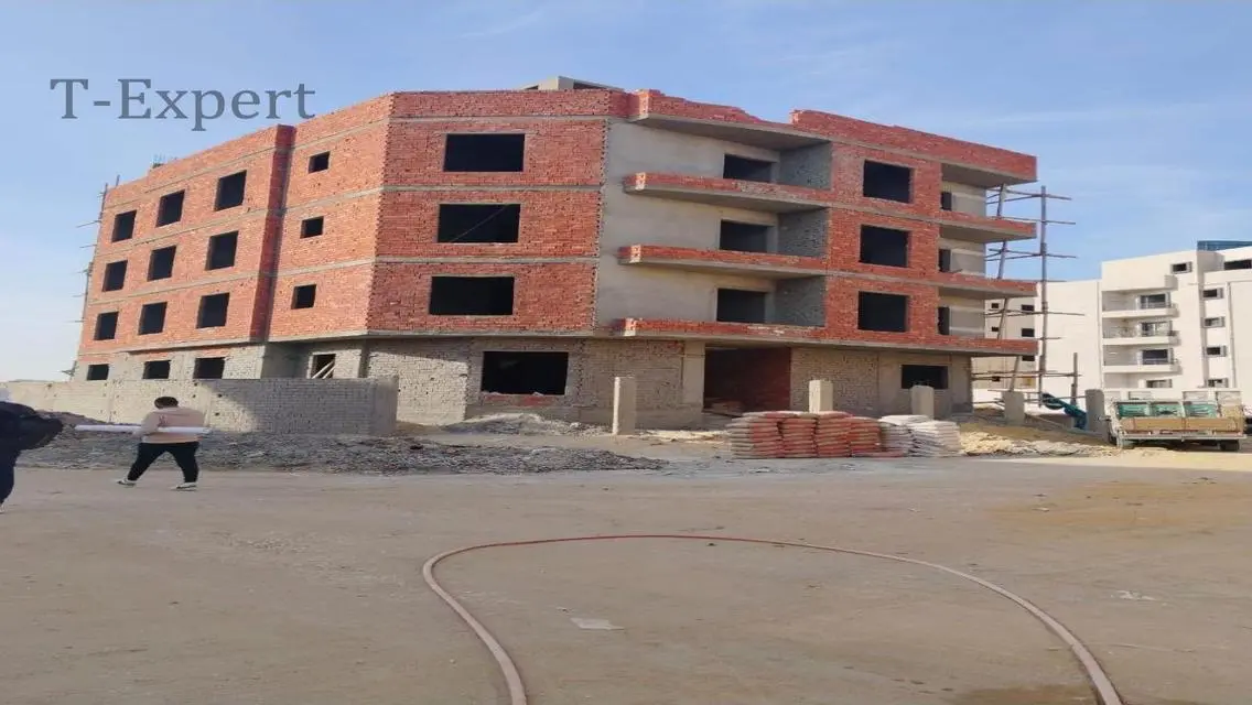 Luxury Apartment with Spacious Rooms and Great Amenities