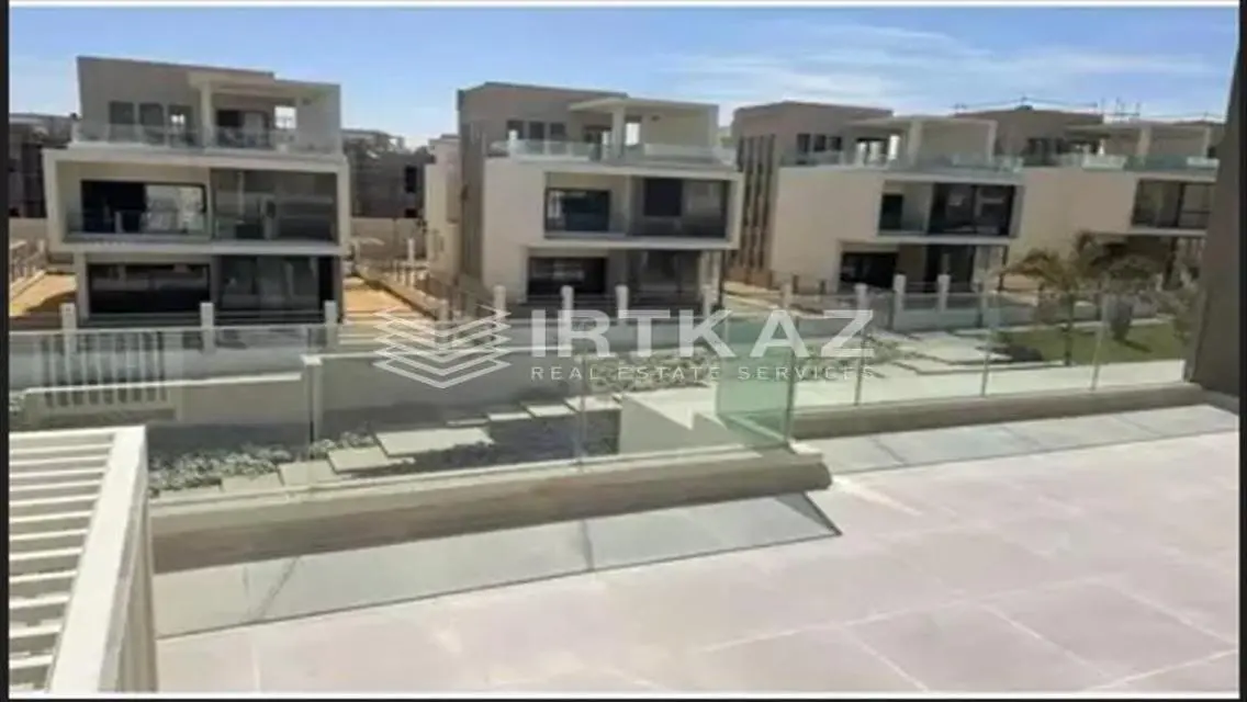 فيلا فاخرة بمسبح وحديقة خاصة
