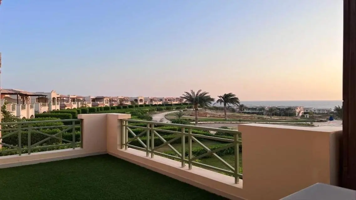 Luxurious Apartment with Full Sea View