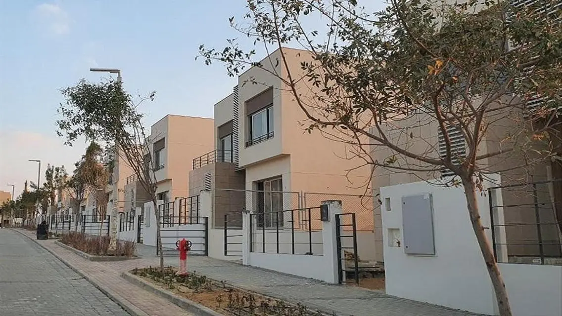 Luxury Apartment with Private Garden and Maid Room