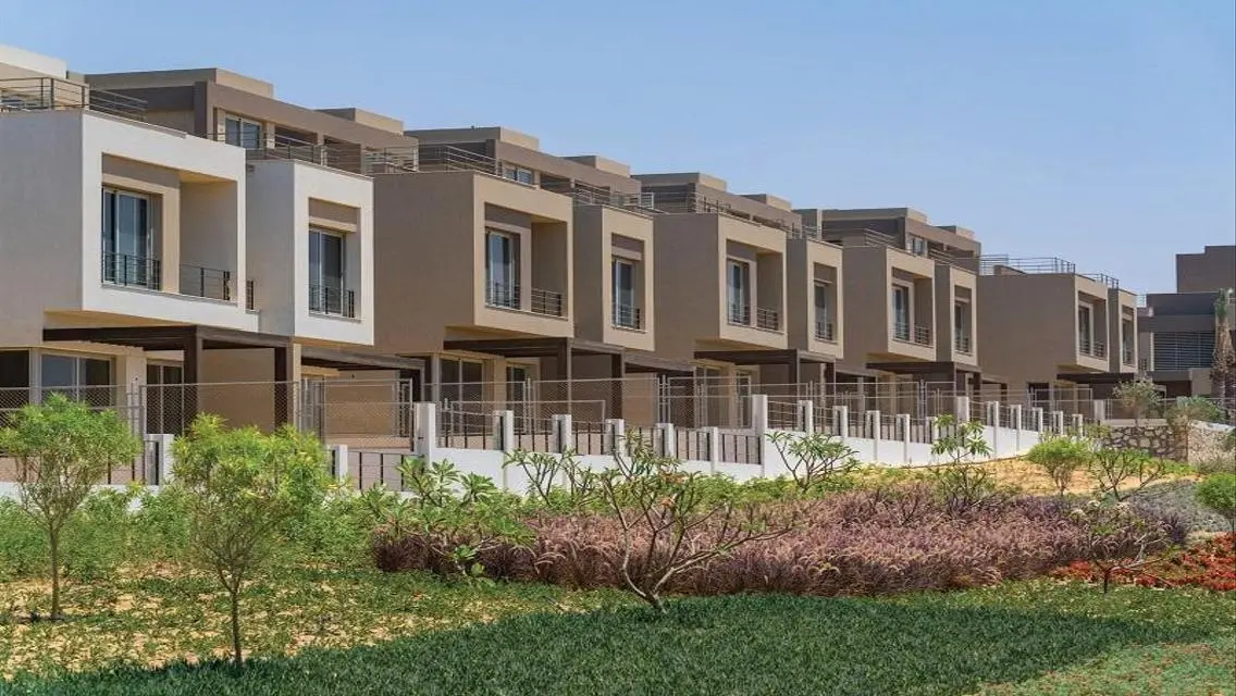 Luxury Apartment with Private Garden and Maid Room