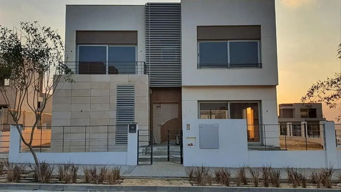 Luxury Apartment with Private Garden and Maid Room