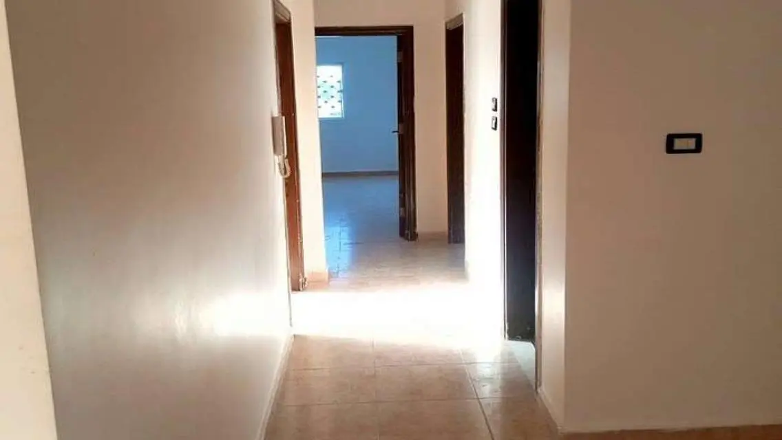 عقار متميز للإيجار بمساحة 140 متر