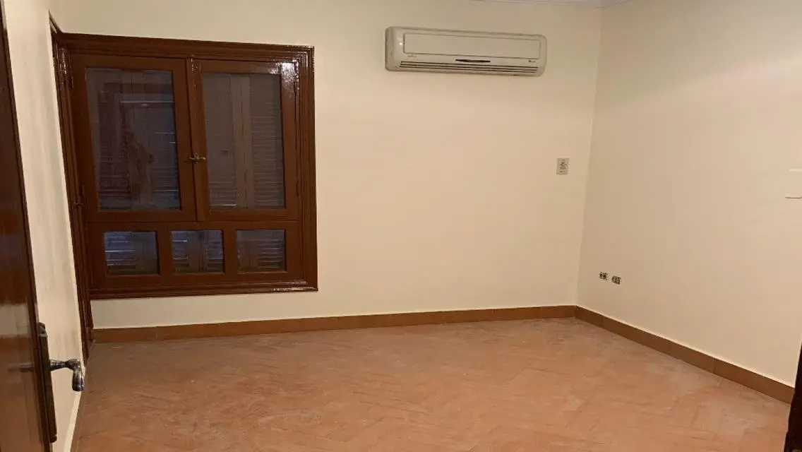 عقار متميز للإيجار بمساحة 140 متر