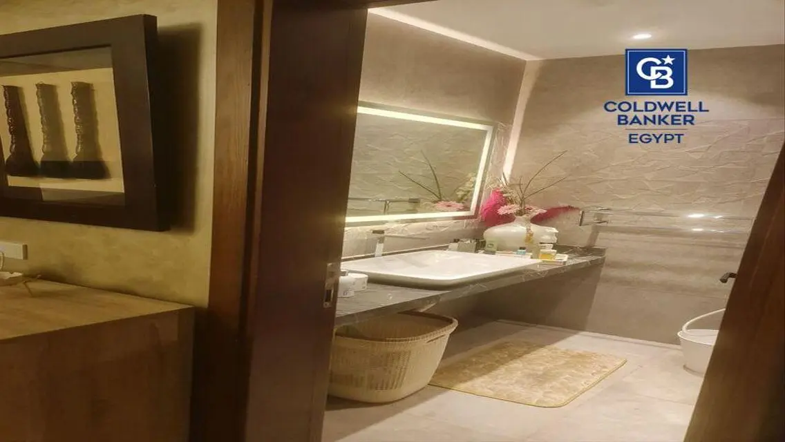 شقة فاخرة بأربع غرف نوم مع إطلالة مميزة