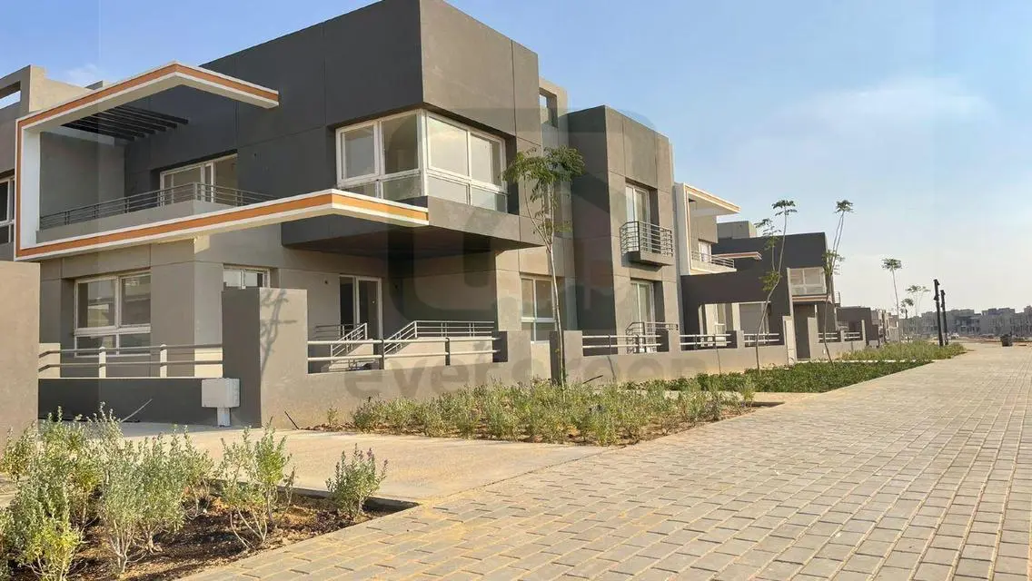 Luxurious Villa with 4 Bedrooms, Private Pool and Garden