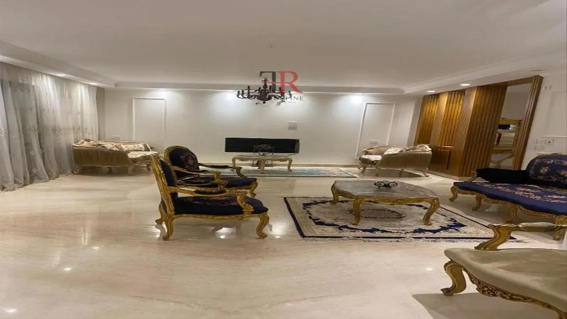 Luxury Apartment at an Attractive Price Near the Lakes