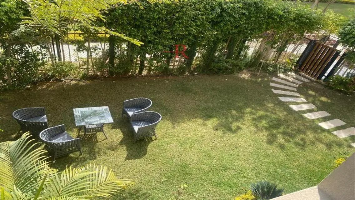 Luxury Apartment at an Attractive Price Near the Lakes