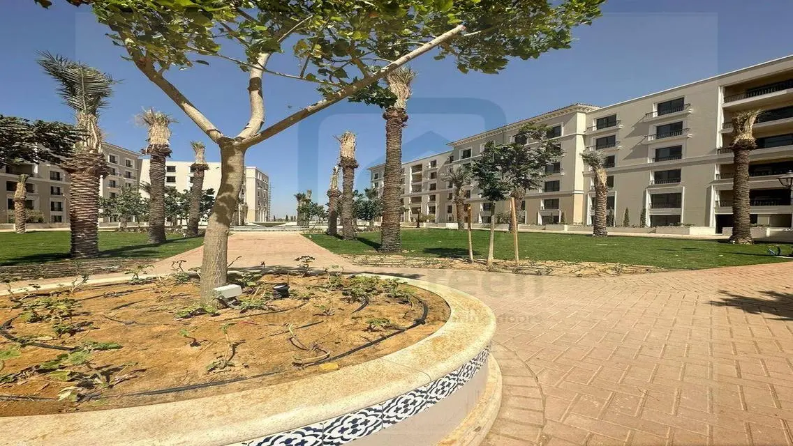 قرية ويست: استمتع بالرفاهية مع إطلالة خيالية