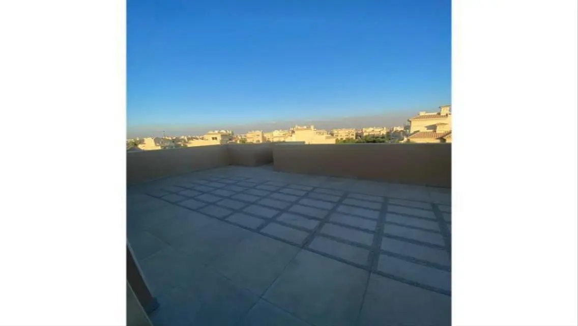 Stunning Apartment with Spacious Area and Private Garden