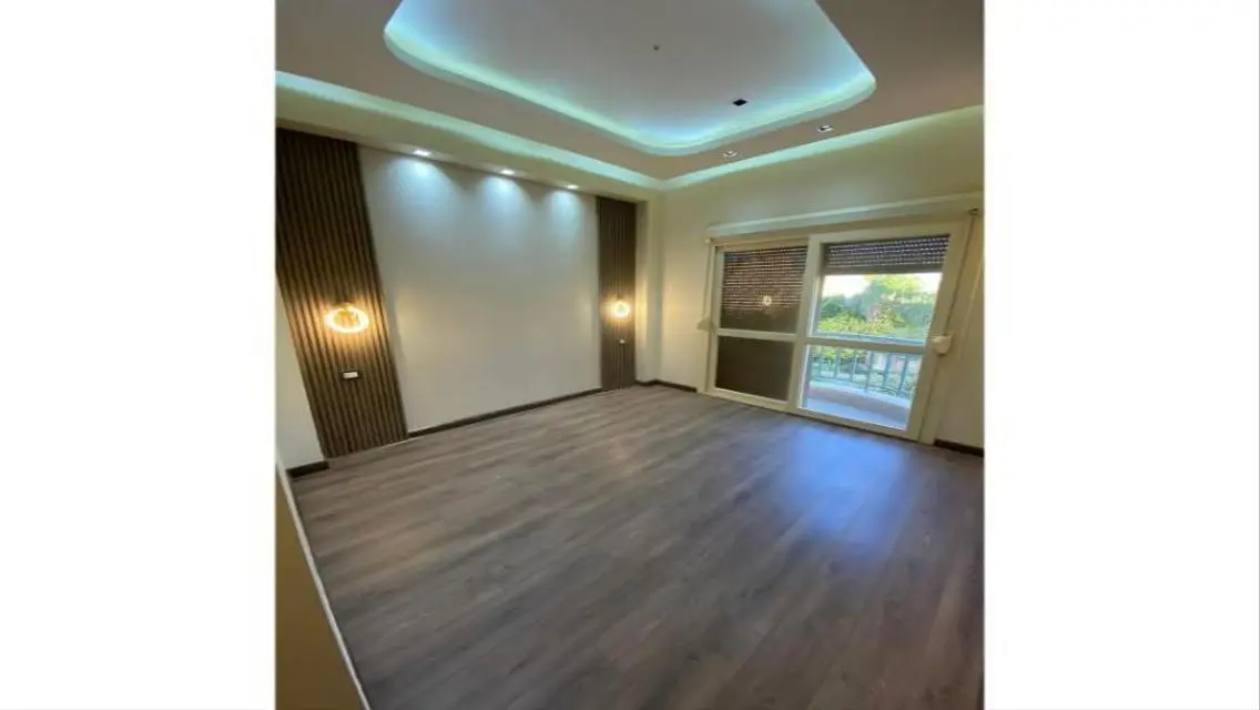 Stunning Apartment with Spacious Area and Private Garden