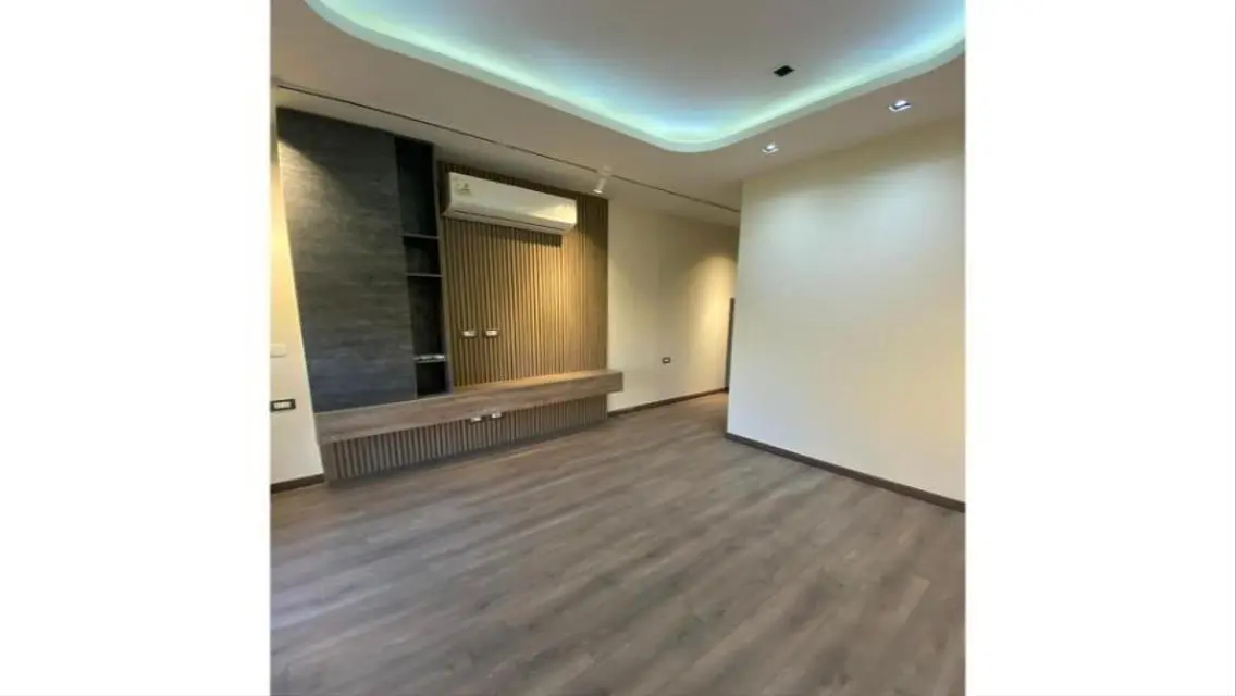 Stunning Apartment with Spacious Area and Private Garden