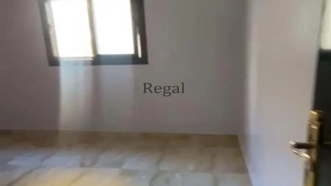 شقة مميزة للبيع بمساحة 185 متر