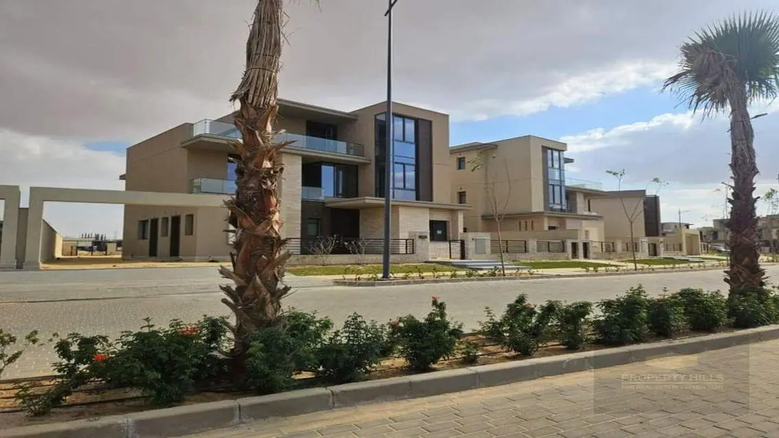 Luxury Apartment in Palm Hills Compound 420