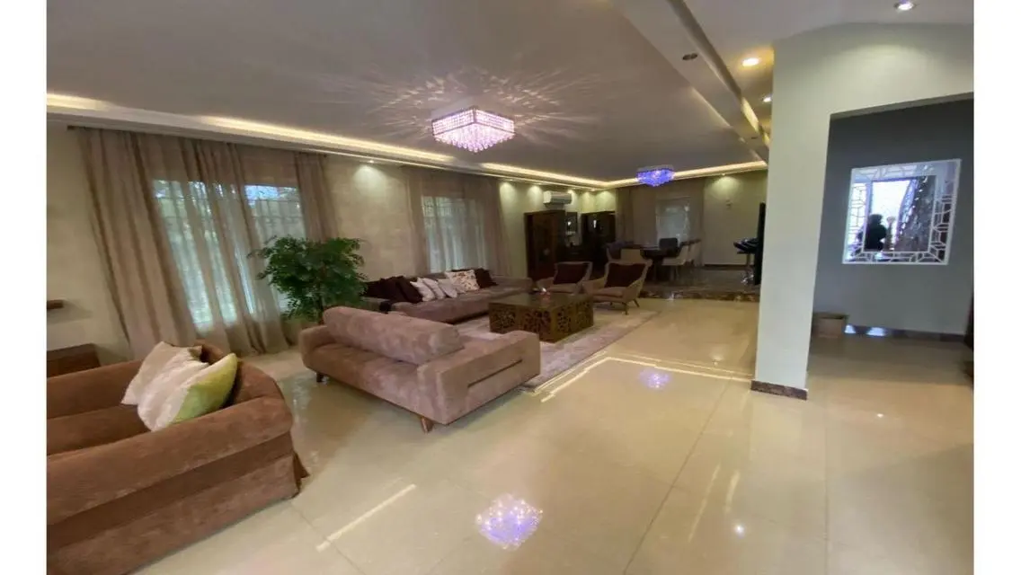 Corner Townhouse for Sale in Men Garden City