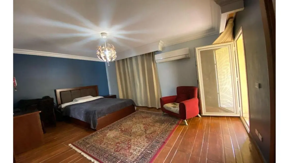 Corner Townhouse for Sale in Men Garden City