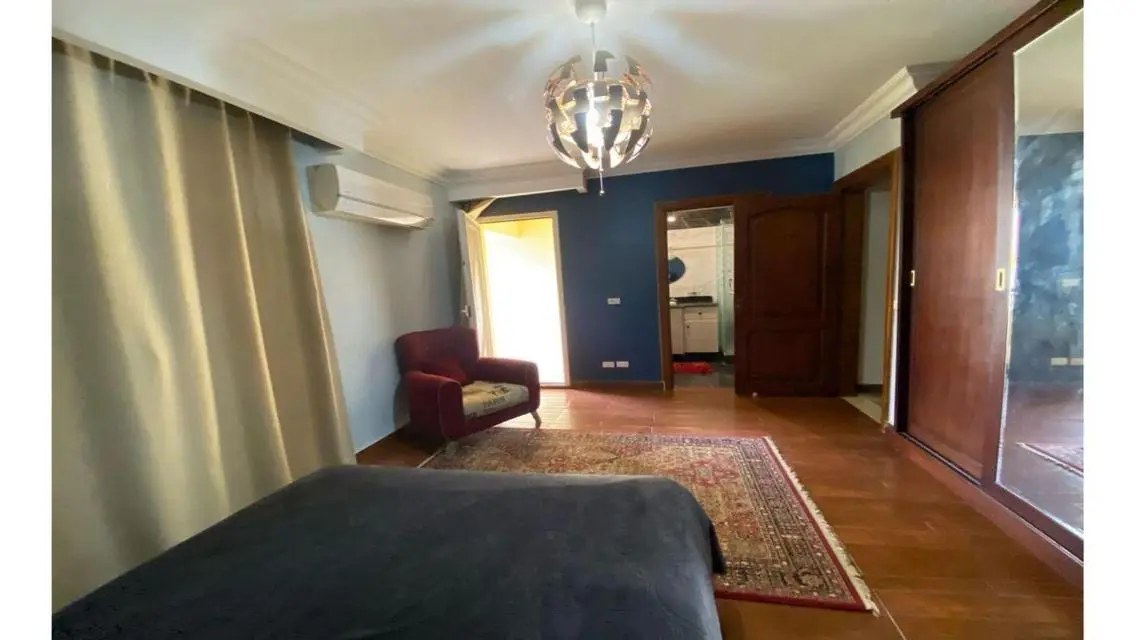 Corner Townhouse for Sale in Men Garden City