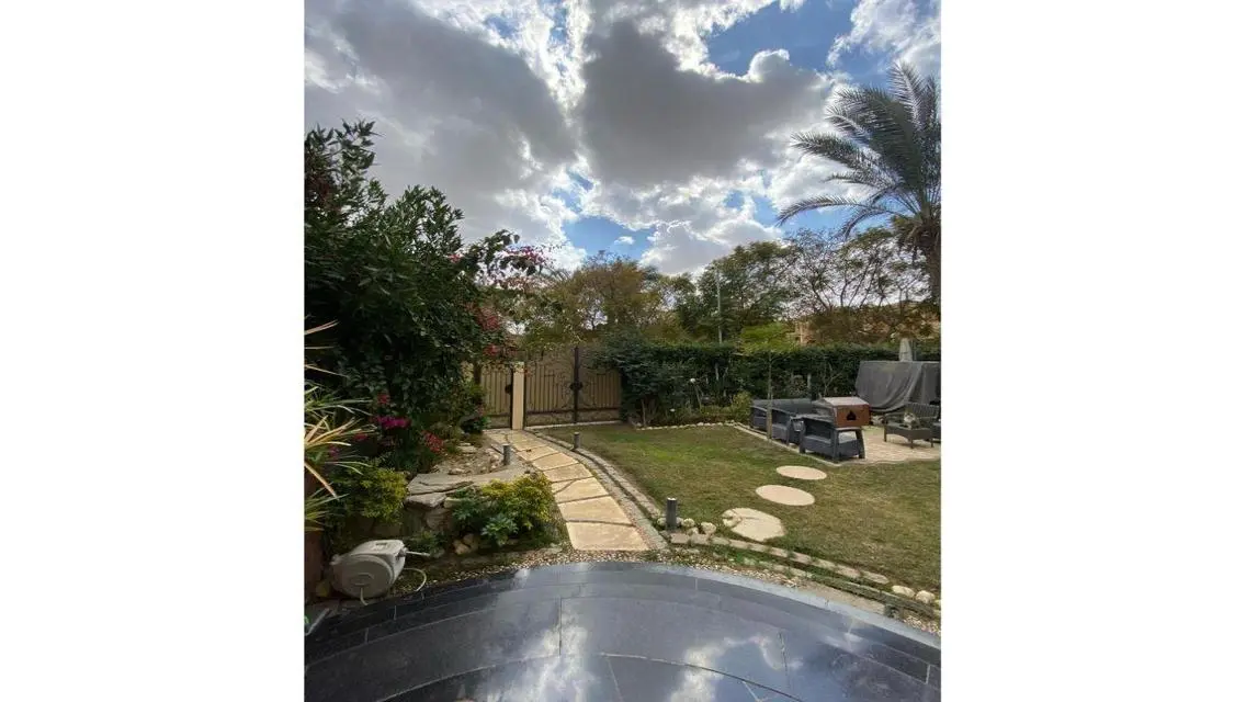 Corner Townhouse for Sale in Men Garden City
