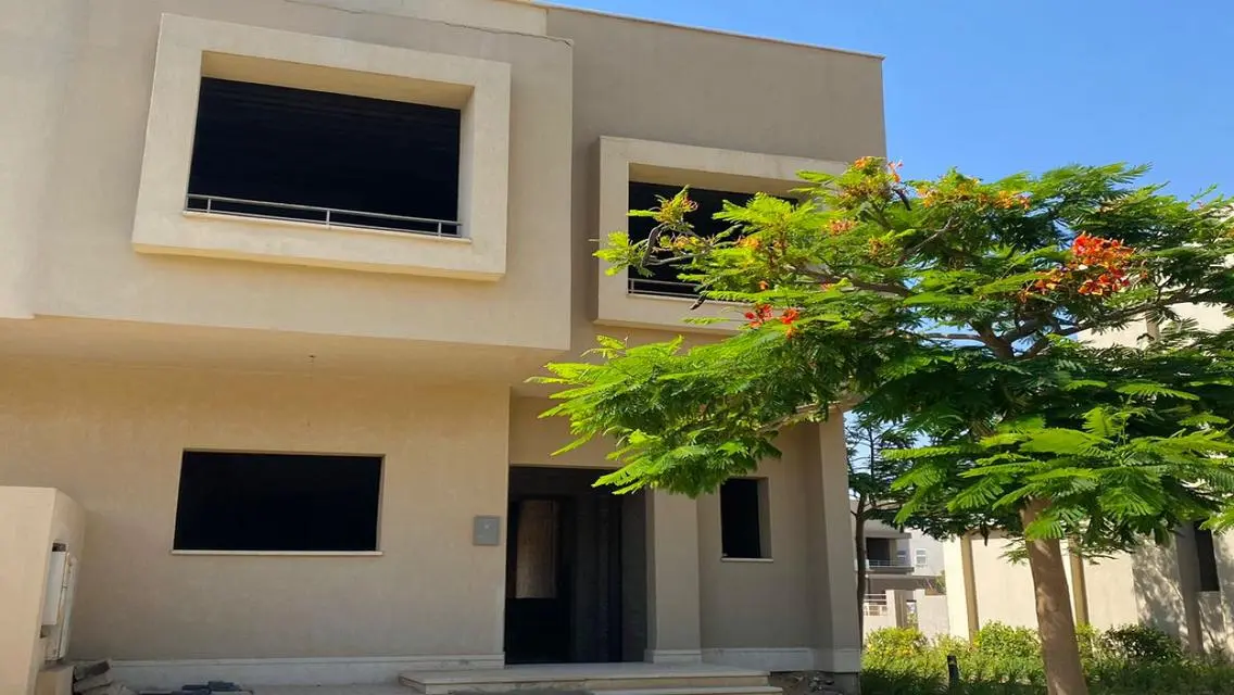 Luxurious 280 sqm Apartment with Private Garden