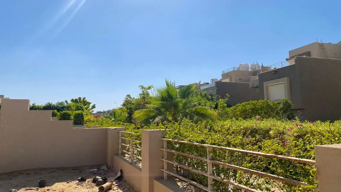 Luxurious 280 sqm Apartment with Private Garden