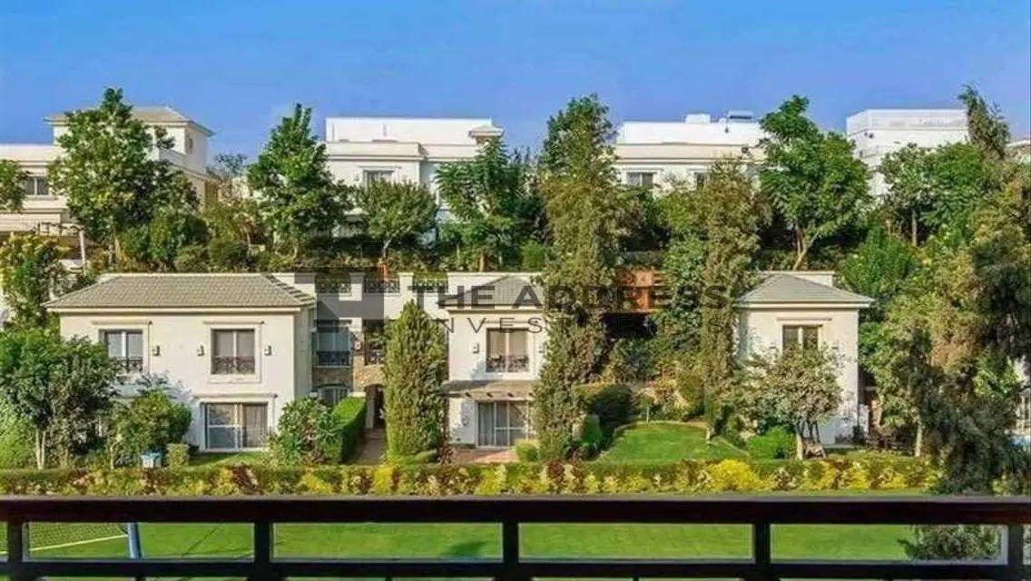 Luxury Villa for Sale in District 5, New Cairo