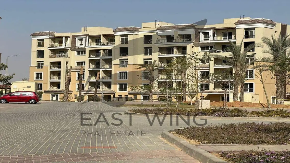 Luxurious Apartment with Garden in a Prime Location