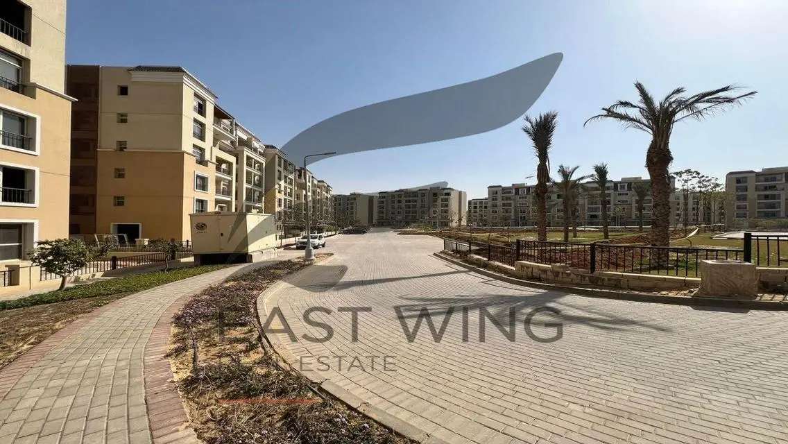 Luxurious Apartment with Garden in a Prime Location