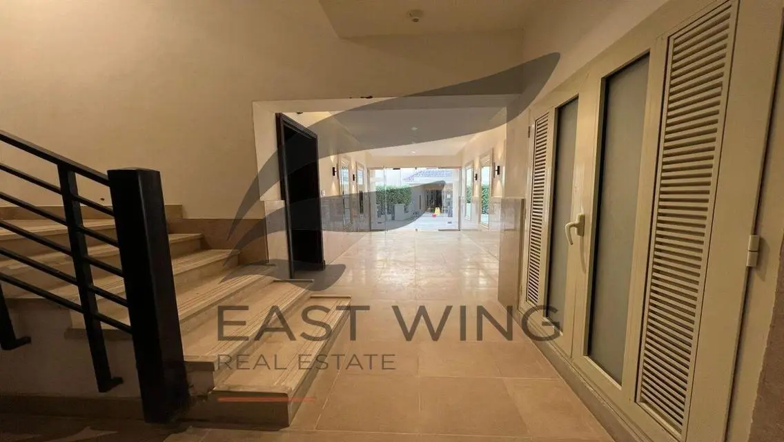 Luxurious Apartment with Garden in a Prime Location