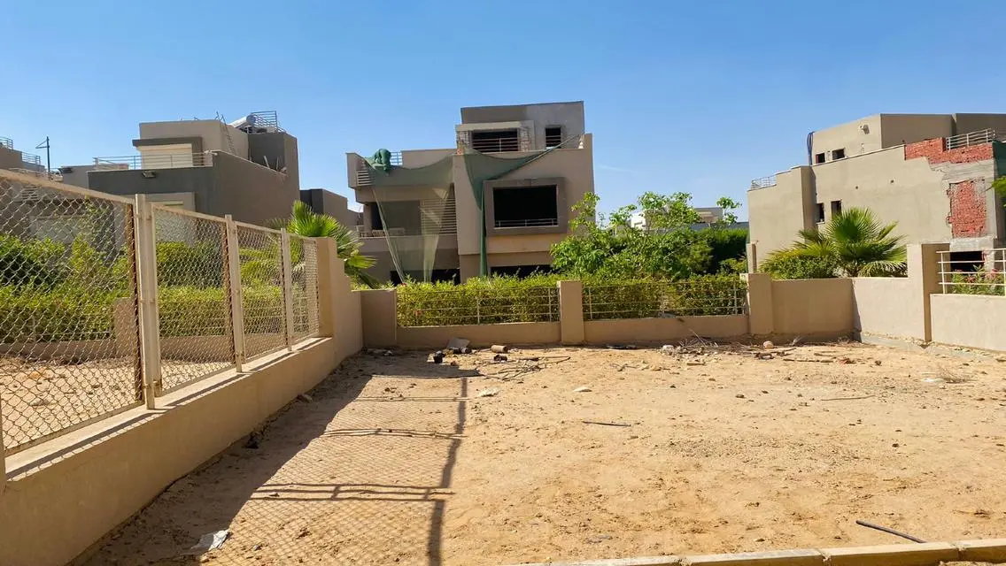 فيلا فاخرة مع حدائق خاصة وإطلالات ساحرة