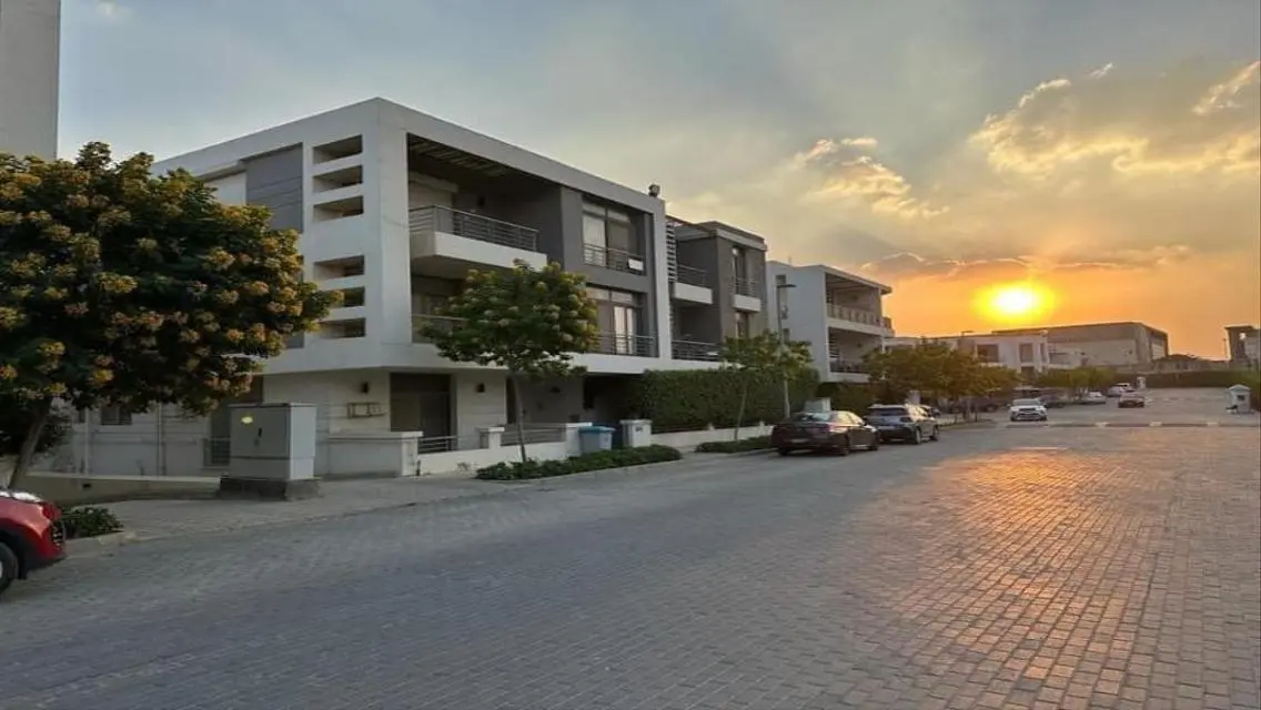 Luxury Apartment in Taj City