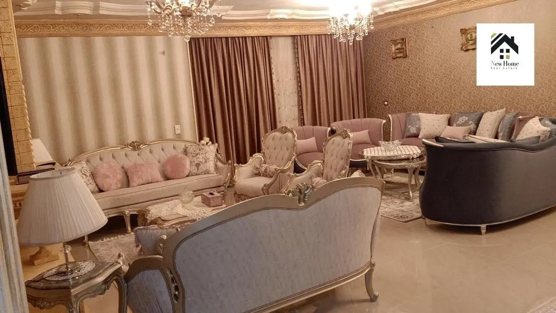 Luxury Villa with Private Garden and Pool in a Prime Location
